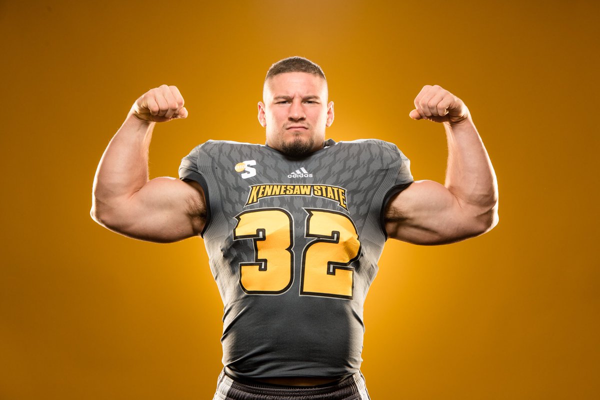 kennesawstfb's tweet image. We're having a great time during Photo Day! #GoKSUOwls 📸