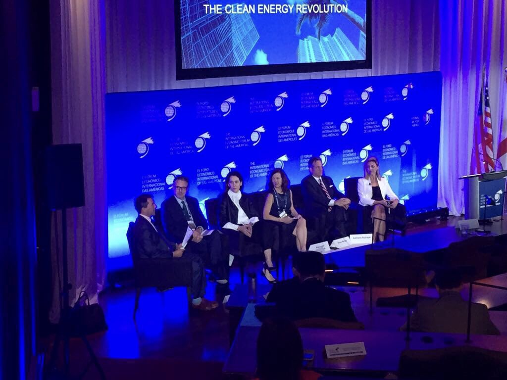juancanavarro's tweet photo. La Revolución de la Energía Limpia es uno de los importantes temas que estamos tratando hoy en el panel del World Strategic Forum 2018 "Liderando una Era de Cambio" #MiamiWSF https://t.co/jLasUNMO6B