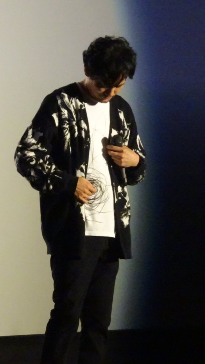 風 A Twitter どーしても服が気になる W クソ野郎と新しき世界 稲垣吾郎