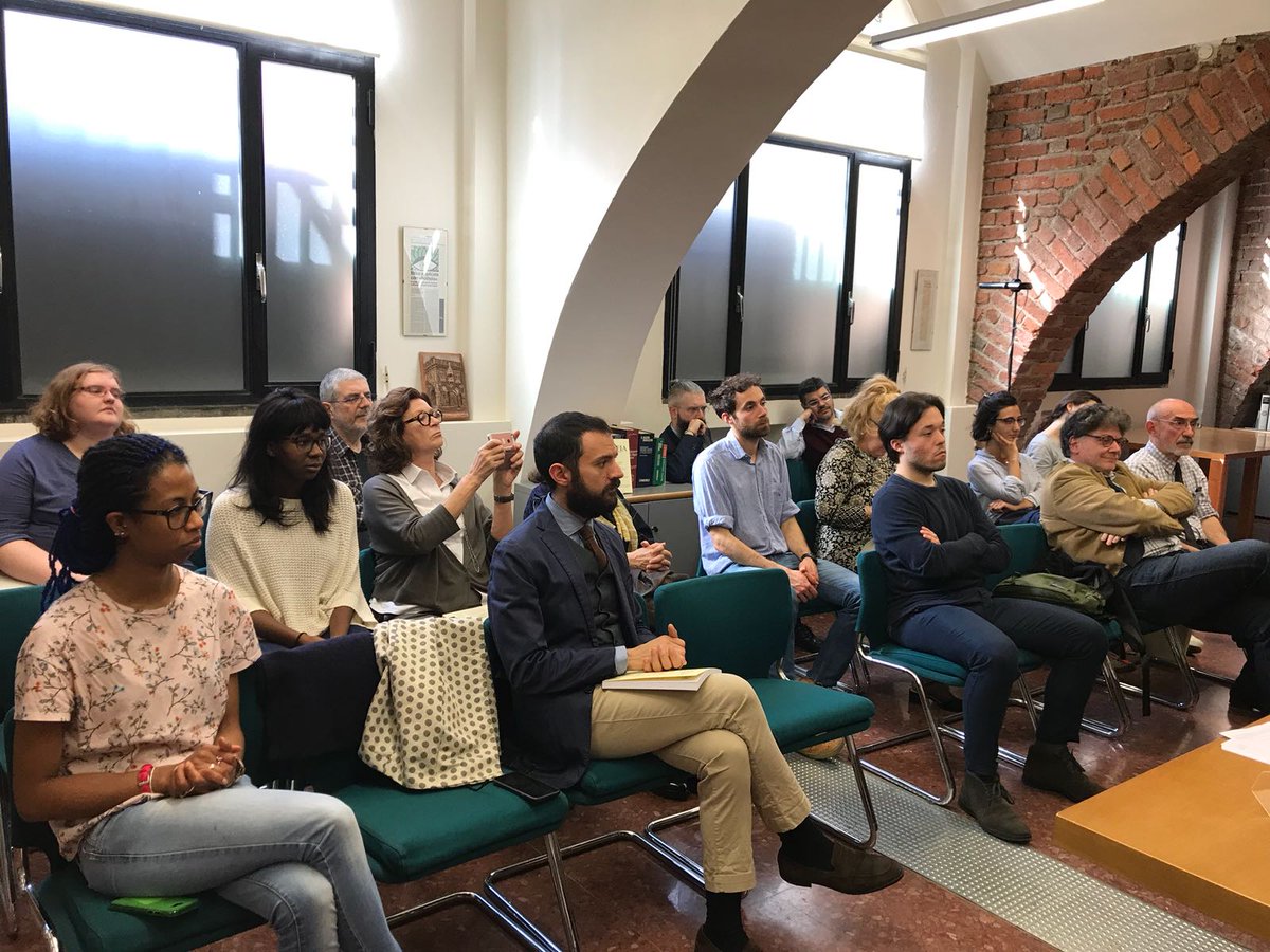 Politeia1983's tweet photo. Oggi pomeriggio a @Politeia1983 si è tenuta la discussione sul libro di Fabrizio Rufo "Etica in laboratorio. Ricerca, responsabilità, diritti" ( @DonzelliEditore , 2017). Sono intervenuti: Emilio D'Orazio, Giulia Bistagnino, @lucacarra50 , Manuela Monti e Silvia Salardi. Foto: https://t.co/13dN4vi0Ag