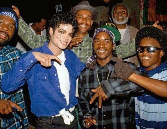 SamMight69Her's tweet photo. Michael Jackson was Big Crippin https://t.co/l166DrYcQm