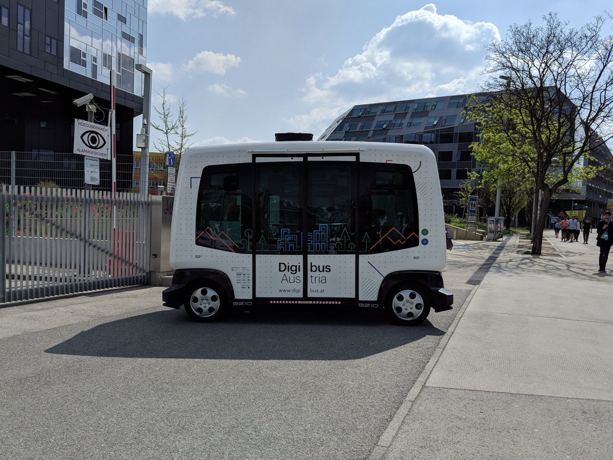 AlexMWitek's tweet image. It&apos;s not quite material for my &quot;Parked Abroad&quot; Instagram account, but I caught this shot of #autonomous @digibus_at just outside the Wirtschaftsuniversität Wien. The future of transport. #digibus