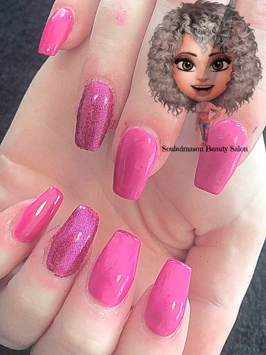 souledmason's tweet photo. #nails #nailsofinstagram #nails💅 #nailsonfleek #nailstyle #nailswag #nailaddict #nails2inspire #nailporn #nailglitter #glitter #glitternails #magentanails #nailspromote #showscratch #pinknails https://t.co/aFJ33ouUt0