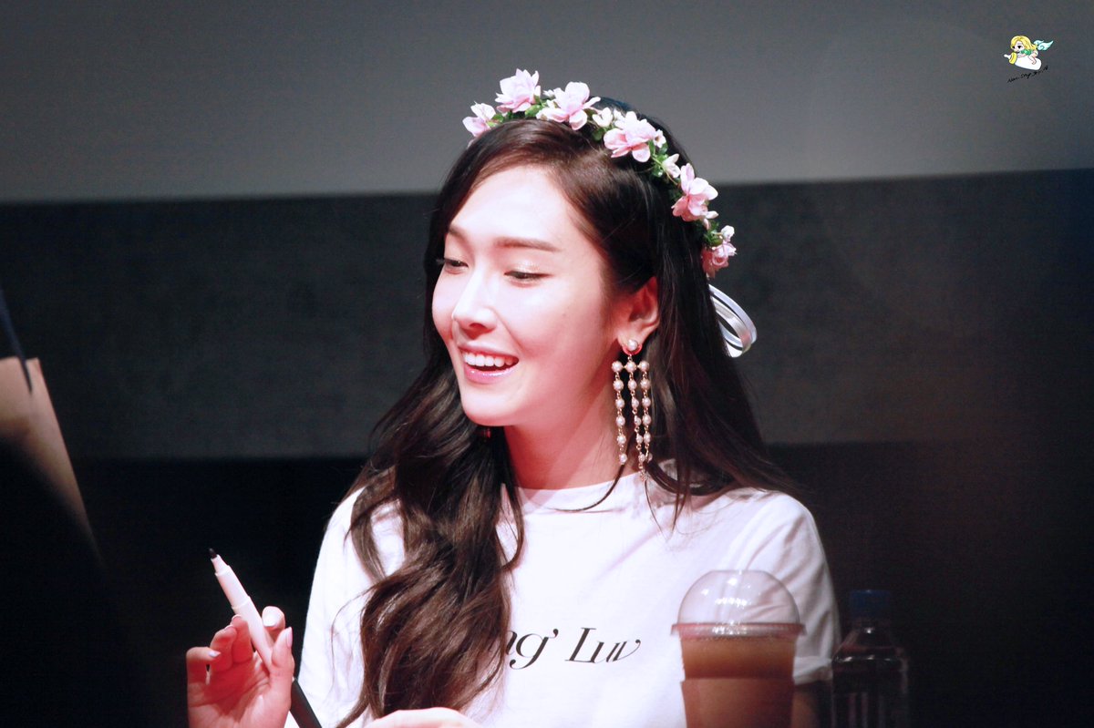 NonStopJessi's tweet photo. Happy birthday🎂🌸Jessica418🌸🎂                    🙆🏻‍♀️🙆🏻‍♀️🙆🏻‍♀️🙆🏻‍♀️🙆🏻‍♀️🙆🏻‍♀️🙆🏻‍♀️🙆🏻‍♀️🙆🏻‍♀️🙆🏻‍♀️
Up, all night🌸
I waited for you all my life🌼
Hold my hand and keep me close🌹
I'll never let you go🌻🎂
#HappyBirthdayJessica https://t.co/JtJ35Cqi8S