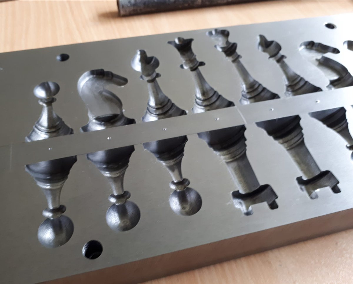 Gaziantep Mehmet Akif Ersoy M.T.A.L Makine Teknolojisi Alanı STEM Kulübü Satranç Kalıbı Çalışması #Stem #makine #satranç