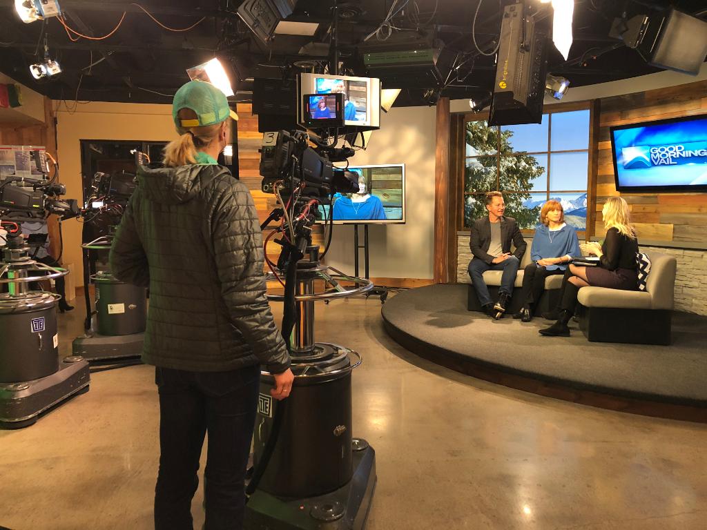 selectsurfaces's tweet photo. Select Surfaces co-owner Deb Davis and Design for a Difference spokesperson @markbrunetz join forces on #GoodMorningVail. Thanks for having us @tv8vail. We had a blast! See the full segment here: https://t.co/jN1oA3BU4N. #DFAD https://t.co/s1JUDRbrJO
