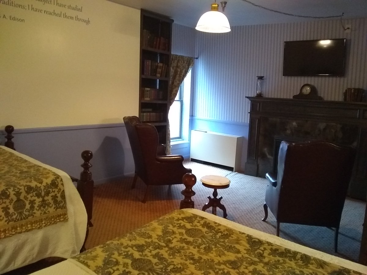 InnCharles's tweet image. The Study. We have something for everyone.