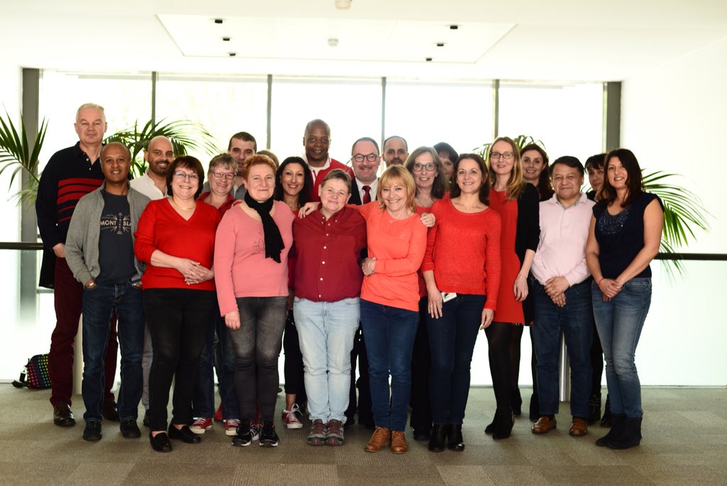 Klesia's tweet photo. Tous en rouge pour le ❤️ des femmes lors de la #RedDayFrance chez @Klesia. La lutte continue avec la @FondationAjila 💪 https://t.co/voEwyohzQk