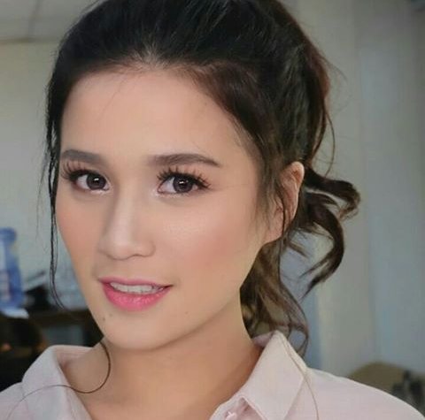 ImJessicaJung's tweet photo. Sabi nila pag mahal mo lahat gagawin mo. Kaya ito kami ngaun. mag pupuyat para sa mahal nmin Diosa @AlyanaAsistio @AlyanaSquadOFC 

HappyBdayYana https://t.co/KCstAFAWAH