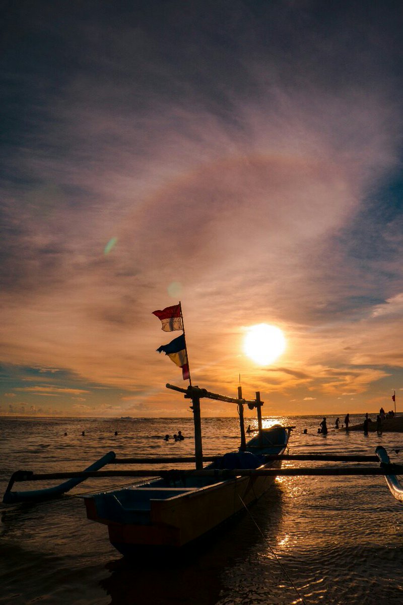 AsliPoerworedjo's tweet photo. https://t.co/zdbNYxgIRJ #CPUGG
#CongratulationsGeoparkCiletuh | Pengakuan Geopark Ciletuh Palabuhanratu Kabupaten #Sukabumi oleh United Nations Educational, Scientific and Cultural Organization (UNESCO) dinilai paling tercepat, hanya tiga tahun setelah menjadi geopark nasional. https://t.co/iHxUHwTkpp