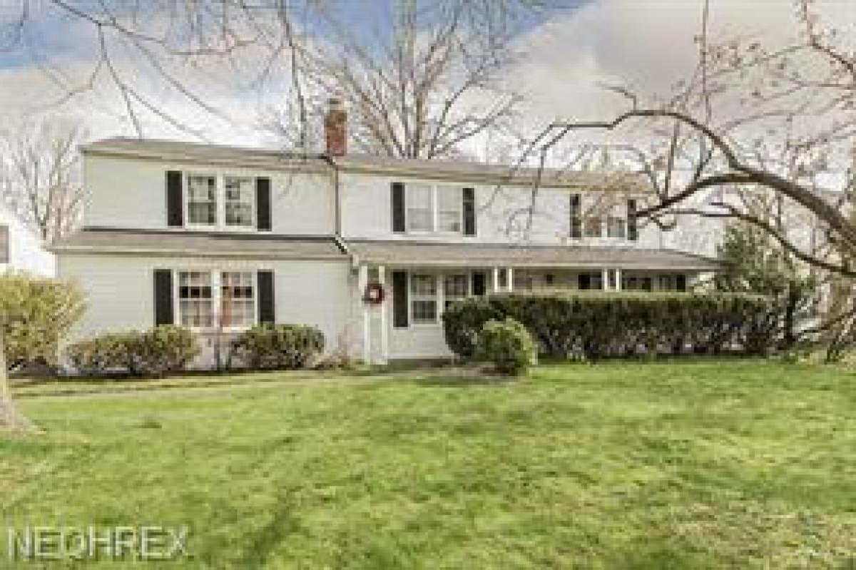 traditionsoh's tweet photo. We are looking for a buyer on 23439  Wimbledon Rd #ShakerHeights #OH  #realestate https://t.co/CMDXrNiwGa https://t.co/GX9eicbRtk