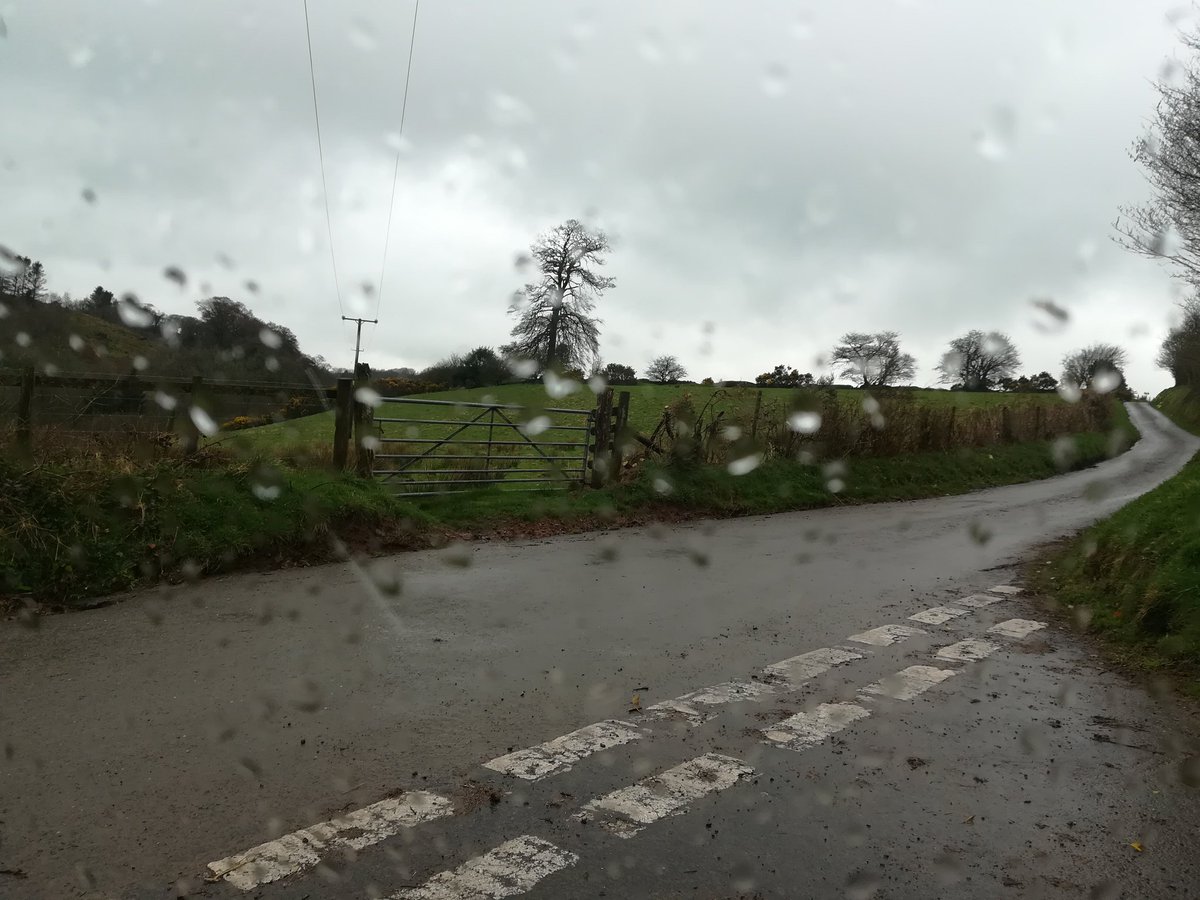 ryveilig's tweet photo. Running a (electric) car on wind, wave or solar power is still my ultimate transport fantasy. @NissanElectric #2018Leaf #NorthDevon #RoadTrip #OneDayToGo https://t.co/PYuVH5ygOq