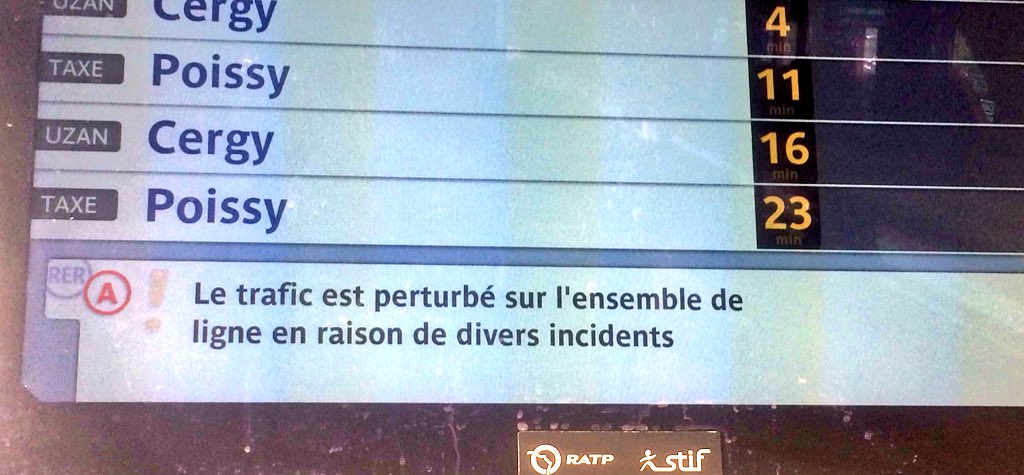 HelloDecembre's tweet photo. Voila! Le matin tu rencontres des pb de transports et en fin de journée c'est pareil ! Je me demande à quel moment il n'y a pas de perturbations #ratp #sncf vous nous faites chier ! 🖕🏽#rera #monrera https://t.co/JWmEsVLGpL
