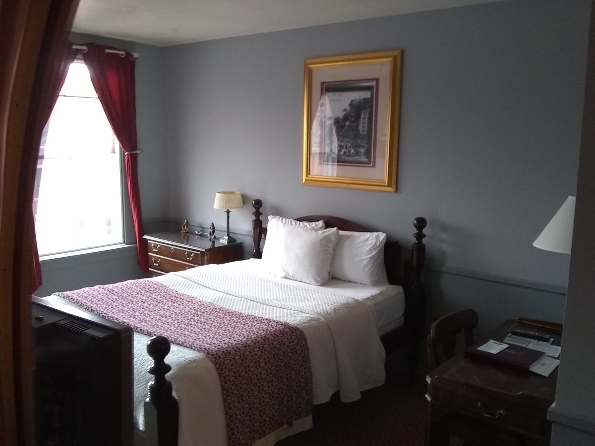 InnCharles's tweet image. The Great Bangor Fire Room. Comfortable rooms with history.