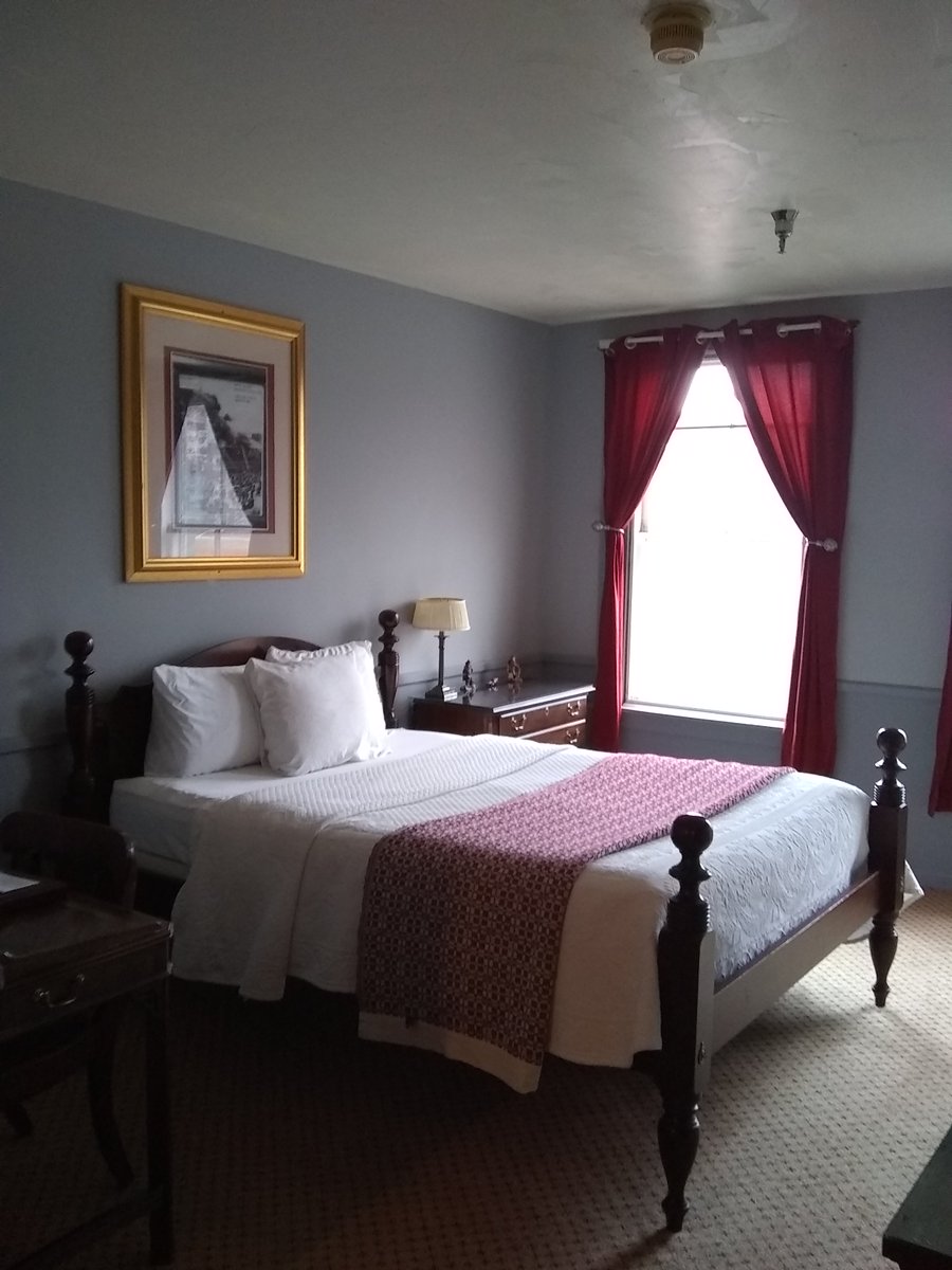 InnCharles's tweet image. The Great Bangor Fire Room. Comfortable rooms with history.