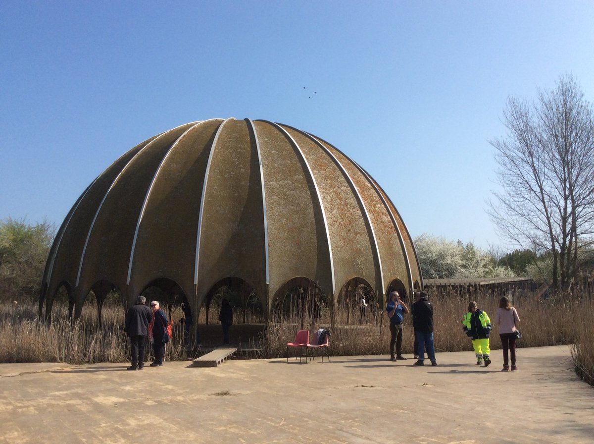 Ci sono luoghi meravigliosamente originali nelle pinete di Milano Marittima: eccoci al Woodpecker, ex disco coi graffiti di #Blu <a href="/turismoER/">inEmiliaRomagna</a> <a href="/RavennaTourism/">Ravenna Tourism</a> <a href="/StarbeneR/">StarBene in Romagna</a> <a href="/ENIT_italia/">ENIT S.p.A. 🇮🇹</a> <a href="/visiteurope/">Visit Europe</a>