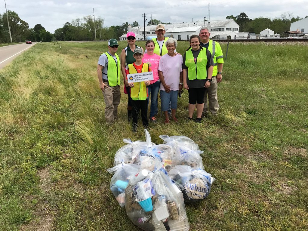 ElmoreComm's tweet photo. 1st Annual Operation Spring Clean was a HUGE Success! #ECSpringClean2018 https://t.co/PRCndnU2Eg https://t.co/Ea5MB6aMBk