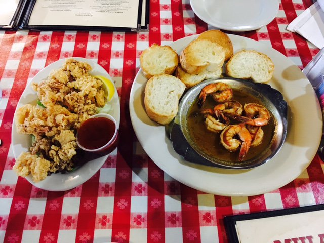packupgo_travel's tweet photo. Can't decide what to eat for lunch? Get it all!
These #SouthernSnacks from Pamela + Jeannie's trip to #NewOrleans look #tasty 😋 https://t.co/FbOSOJRkO7