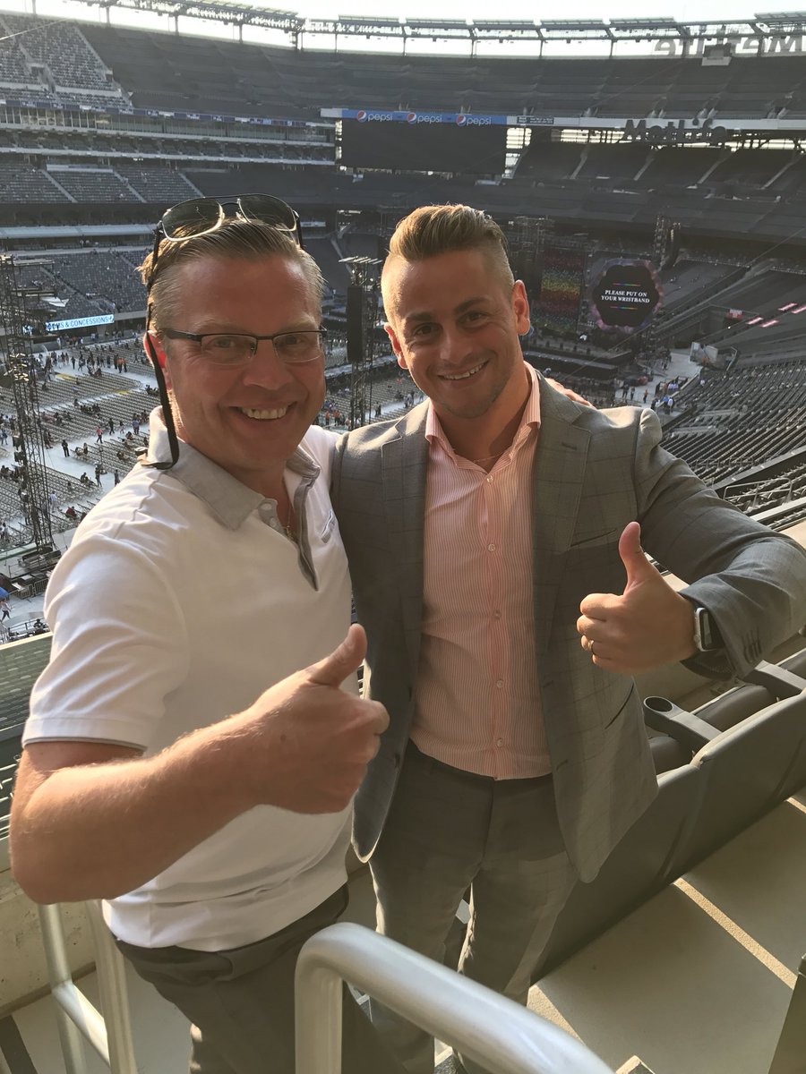 TrottoGroup's tweet photo. YES we are 1 of 10 finalists out of 4000 competitors in the competition Tele2 EndUp! The final is next week 🍾🐎😍😁 #tele2endup #trotto https://t.co/LVnZI1357U