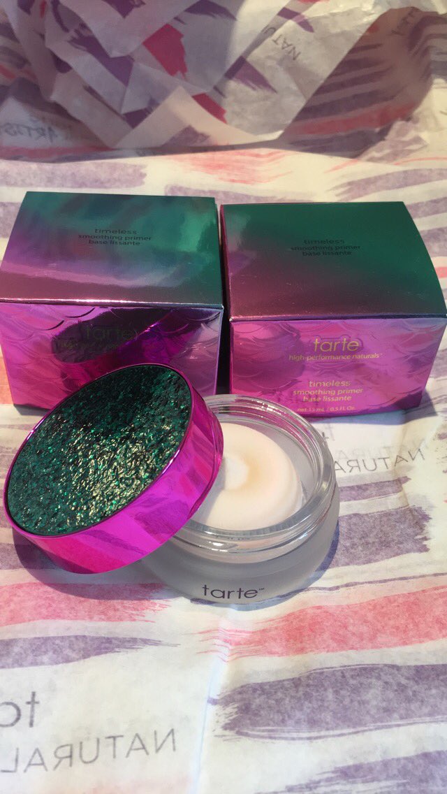 beautybybinita's tweet photo. A makeup essential in your makeup bag / makeup kit for those wanting to reduce the appearance of their pores!! Love it. Thank you @tartecosmetics #bbeautifulbybinita #makeup #tartecosmetics #smoothingprimer #reducethosepores https://t.co/mTJnfXwI47