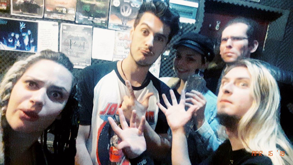 BetweenColorsRO's tweet photo. Say hello to Mr. Andrei Dusca of @we_are_numbers ! Monday, on the 23rd in @clubquantic, he's gonna hit the stage with us for one song! Be there!

#featuring #metalcore #vocalist #tour #simulacrum #bucharest https://t.co/8axxHoV88e