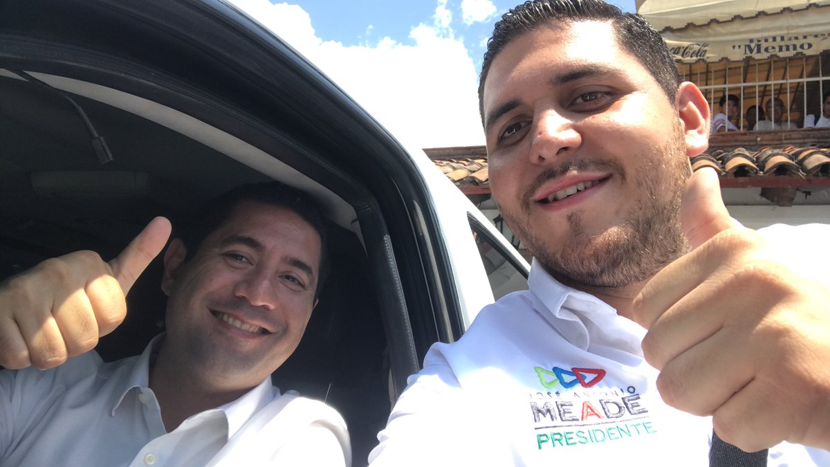22Acostacarlos's tweet photo. Con mi amigo @manuelanorve en su visita a Taxco y con nuestro próximo Diputado Local por el 21. @omarjalilfm https://t.co/rmfetxpdYL
