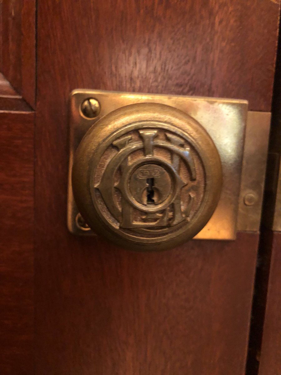 NoStopinATrainr's tweet photo. What a experience walking through the London Life building. It’s all in the details #teamfreedom2018 #history https://t.co/9ZjEeaeqMt