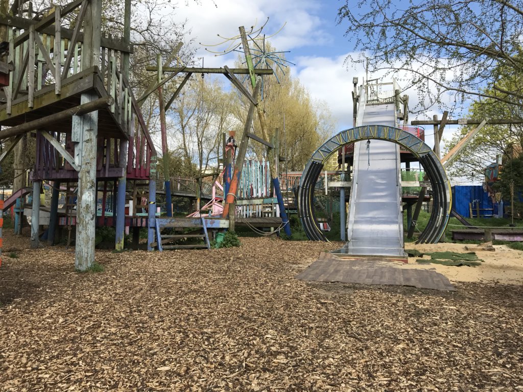 HarPAofficial's tweet photo. Weekend of Play at Somerford Grove Adventure Playground this Friday 3pm-5pm and Saturday 12-3pm! Come & join us in the sunshine ☀️ #weekendofplay https://t.co/9rUeYwgwFe