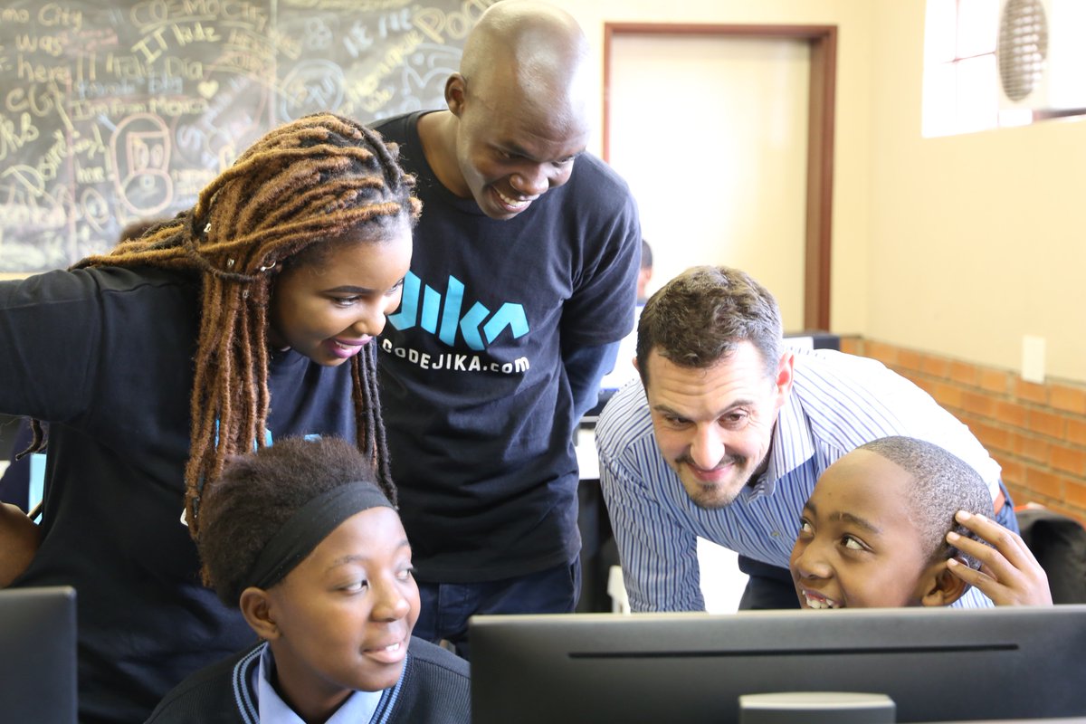 jon_novotny's tweet image. Amazing! The websites these guys are coding from scratch. #CodinginSchools #codejika  #diepsloot #codeforchange @Code4ChangeSA @codejika