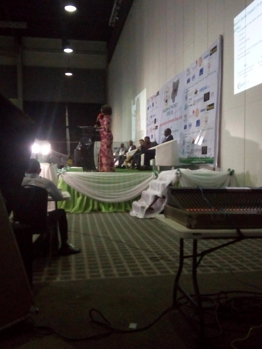 Kayodeclimate's tweet image. GM,west Africa, #Azuri...#VeraNwanze explaining about how solar energy has helped to power the rural families and eventually brought smile to them..
@_theNEF @energieplat4m @realREANigeria @REANigeria @OlumideIDOWU @FMPWH @tundefashola @MuzekNigeria @MsCeeDay