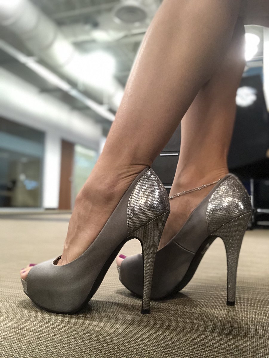 jeff peep toe pumps