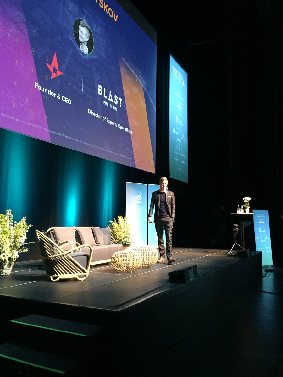 DigitalOdense's tweet photo. @fbyskov: ”I skal vide at det her får stor betydning for organisationer i hele verden, og I skal vide at der er stor forskel på ’Gaming’ og ’Esport’. ’Gaming’ er computerspil i almindelighed og ’Esport’ er konkurrenceplan. Esport vækster med flere 100% om året”. #digitalodense https://t.co/xKEwzf9LHu