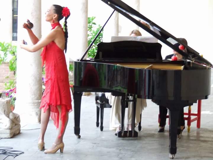 CittadiVicenza's tweet image. #ConAcentoEspañol: la #passione e il #calore della #Spagna narrati in #canto, #musica, #poesia e #flamenco: mercoledì 18 aprile al #Ridotto del #TeatroComunale di #Vicenza, nell&apos;ambito di &quot;Incontro sulla Tastiera&quot;