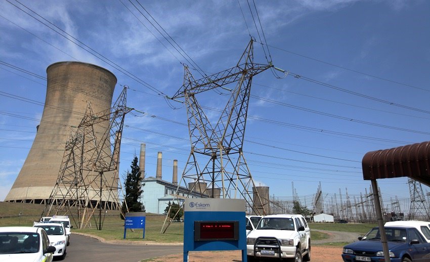 Sowetan1981's tweet photo. Eskom doing everything to avoid load shedding amid coal crunch https://t.co/XghEMDrIdj https://t.co/mV7DiD3pqv