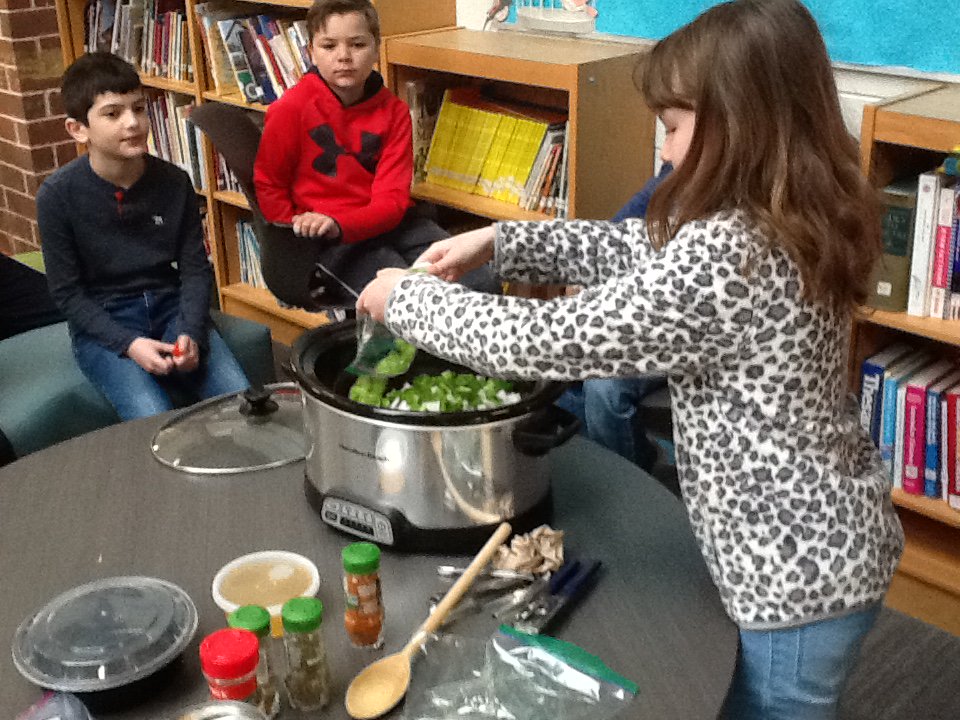 HuggerSpecials's tweet photo. Preparing jambalaya for our #BayouMagic book club snack! Should be ready after school! You made us hungry @jewell_p_rhodes ! #AinA18 #MrsPosnerPicks #kidlit https://t.co/x9xDOeCbUu