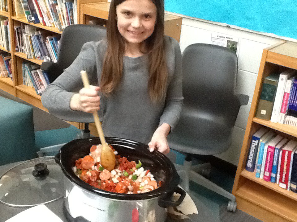 HuggerSpecials's tweet photo. Preparing jambalaya for our #BayouMagic book club snack! Should be ready after school! You made us hungry @jewell_p_rhodes ! #AinA18 #MrsPosnerPicks #kidlit https://t.co/4U16fCVGCH
