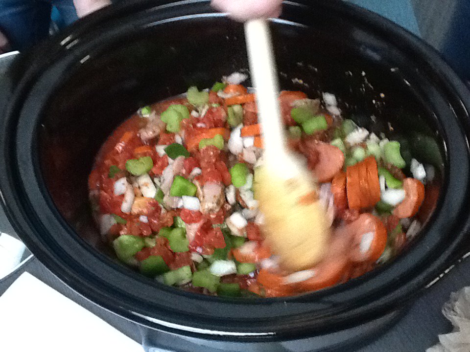 HuggerSpecials's tweet photo. Preparing jambalaya for our #BayouMagic book club snack! Should be ready after school! You made us hungry @jewell_p_rhodes ! #AinA18 #MrsPosnerPicks #kidlit https://t.co/4U16fCVGCH