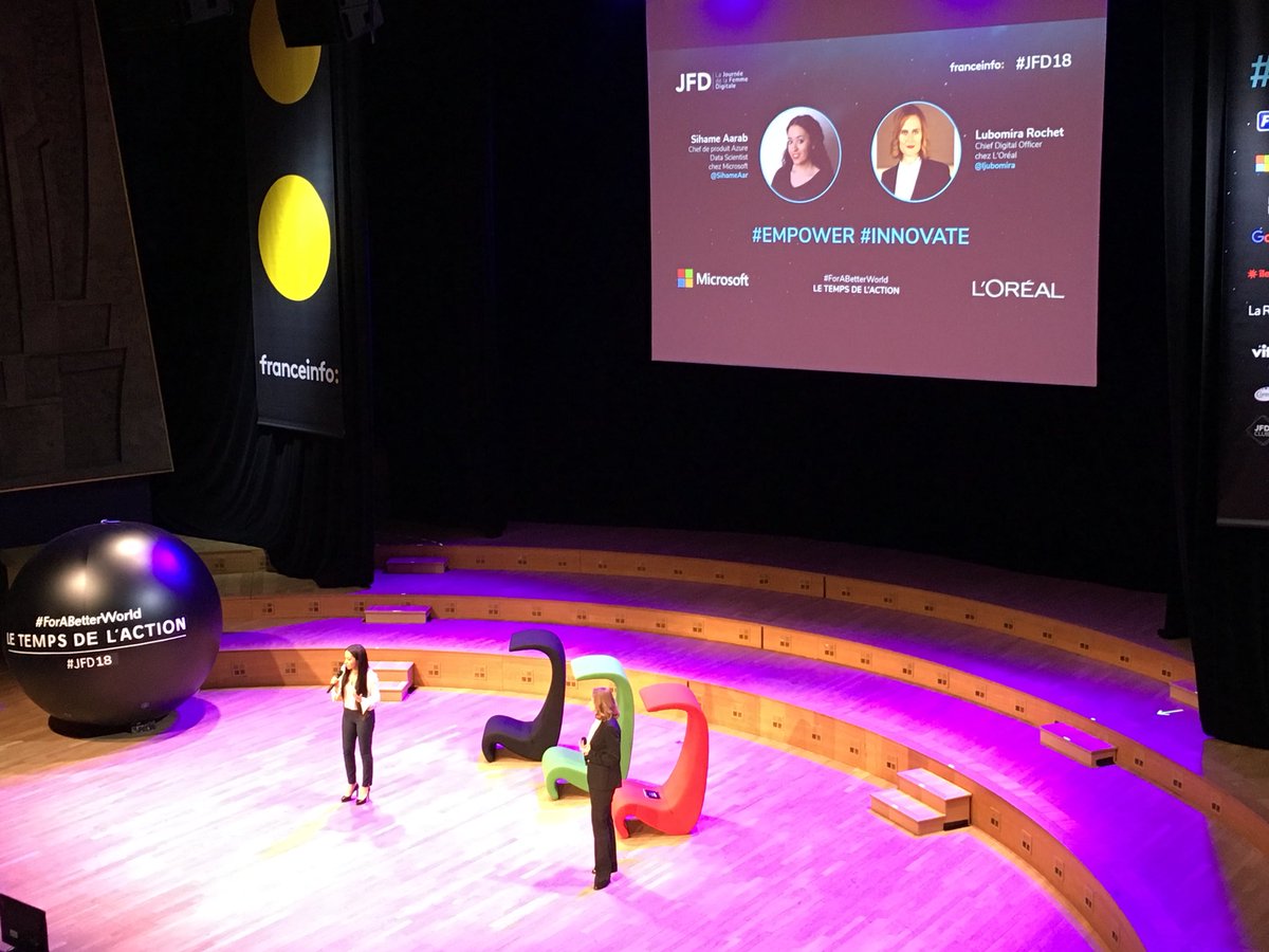 ClemenceAude's tweet photo. Il suffit d’un post d’une blogueuse tawainaise sur une teinte de lipstick verte pour que notre supply chain ne suive plus! 🙈#data #ia @ljubomira #JFD18 https://t.co/AJTxdcVfzm