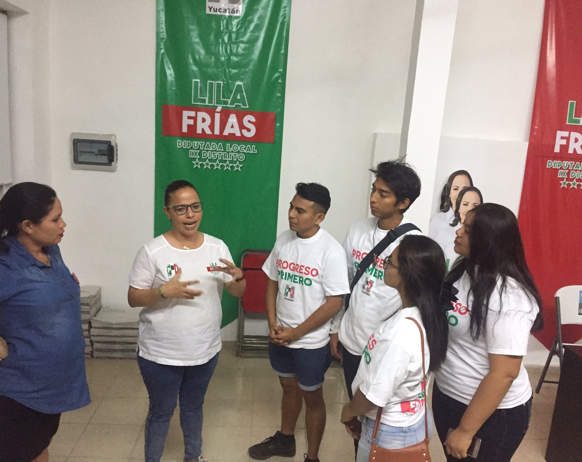 MTprogreso's tweet photo. La Secretaria General del #MTprogreso @gristrejoF la estructura #MTprogresoJovenes se reunieron en la Casa de Campaña del Distrito 9 Local con la que será nuestra próxima Diputada LiLa Frías @lilafrias para trabajar en el proyecto #LilaFríasDiputada9Local 👍 https://t.co/dZVw1ayq0H