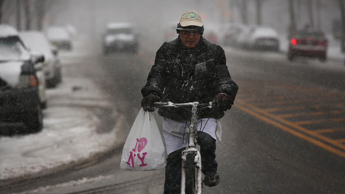 Luego de tratar de prohibirlas, Nueva York se abre lentamente a las bicicletas eléctricas uni.vi/tkms30jtVtd