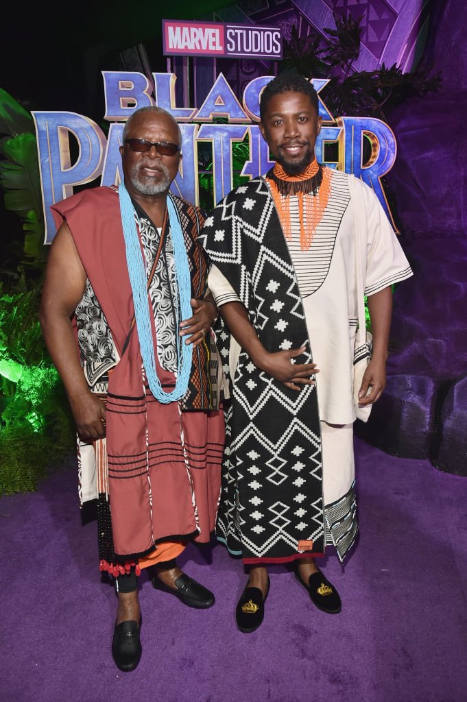 MapsMaponyane's tweet photo. #BlackPanther has just become the first film to pass the R100 million mark at the box office in South Africa!👀 https://t.co/b6HSYx9Rp6