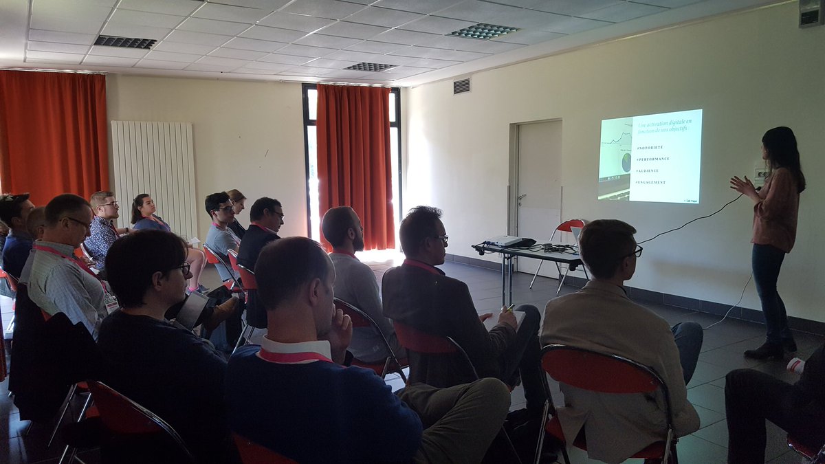 LMTinnovation's tweet photo. L'atelier sur la stratégie d'acquisition sur le #web a démarré au #Prestadating 2018 #numerique #Mayenne https://t.co/u6dgq2edhf