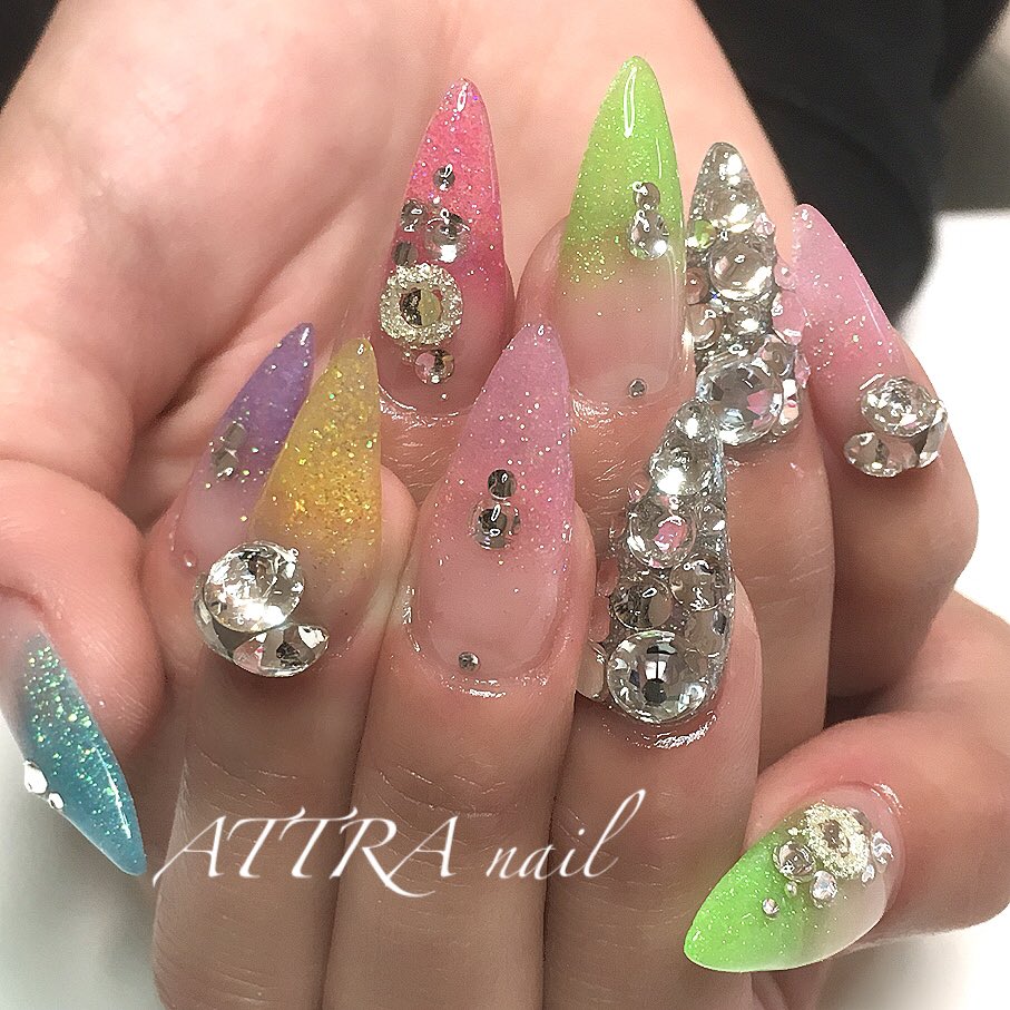 Attra Nail 倉敷ネイルサロン スカルプ カラフルandキラキラ Attranail アトラネイル エアブラシ 倉敷ネイル 倉敷ネイルサロン 岡山ネイルサロン 春ネイル スカルプ ジェルネイル 大人ネイル カラフルネイル こだわり ネイル カワイイ