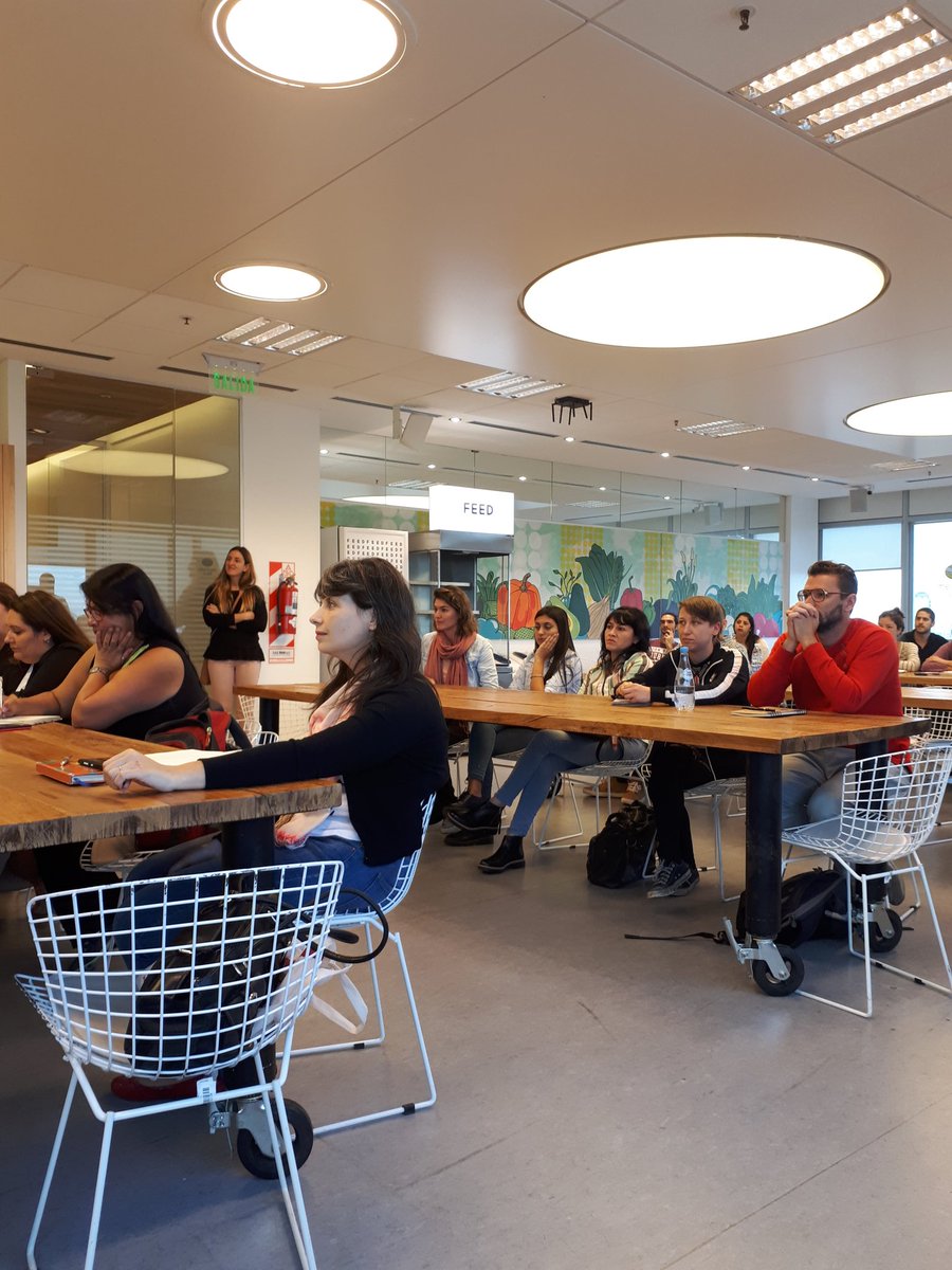 FatiOc's tweet photo. Arrancando capacitación en @Mercadolibre con participantes de #Compresocial #mercadodigital @MatiasKelly @nicolasmeyer82 @CeciCecihermida https://t.co/HW2FVPHV2E