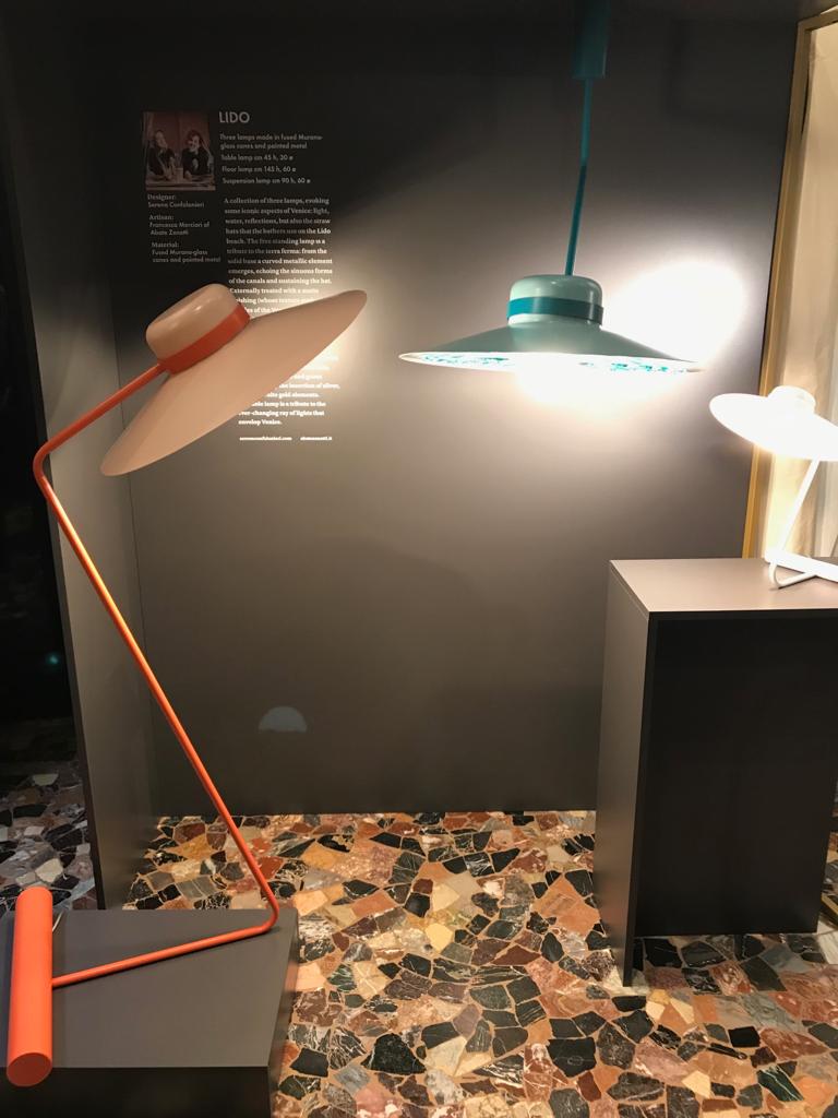 AbateZanetti's tweet photo. President Martina Semenzato and glass master Francesca Merciari introduced the art work "Lido": lamps evoking straw hats used on the Lido Beach in Venice. Designer Serena Confalonieri 
Shown in Villa Mozart,Milano until 21 of April #MilanoDesignWeek2018 #DoppiaFirma #MuranoGlass https://t.co/8bY5Yat7Xx