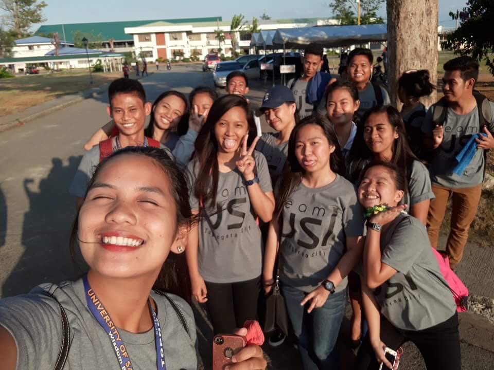 rklclvn's tweet photo. #TEAMCAPITOL 💖 *insert brent,paul,gulaga & max* https://t.co/N2St4mEj9T