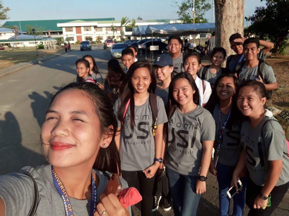 rklclvn's tweet photo. #TEAMCAPITOL 💖 *insert brent,paul,gulaga & max* https://t.co/N2St4mEj9T