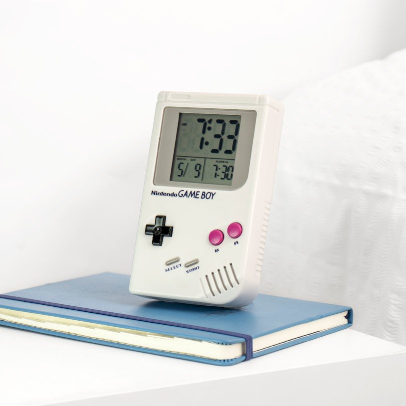 prizebingo's tweet photo. There's still time to enter our latest @prizedraws_uk giveaway... visit https://t.co/8tGsKo4Kgc for the chance to win a Game Boy Alarm Clock #prizes #competitions #loquax https://t.co/GeuYlolAqu