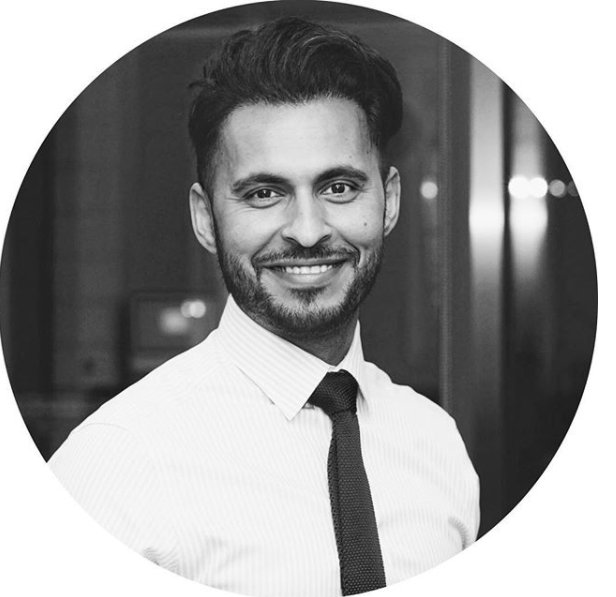 ThinkCoin_JPN's tweet photo. ThinkCoinチームのご紹介です!Naeem Aslamはチーフマーケットアナリストで、Bank of New York等で、10年以上のトレーダーとしての経験を誇ります。BloombergやCNNにも出演しており、LSEなど英国のトップ大学で講師も務めています! #ThinkCointeam #メンバー紹介 #経験豊富 https://t.co/kP42LIALwt