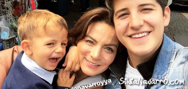 SiteSilvNavarro's tweet photo. Video: Silvia Navarro, León y Carlos Hays https://t.co/IkLXetb1Lg https://t.co/9Dwha2bWw1